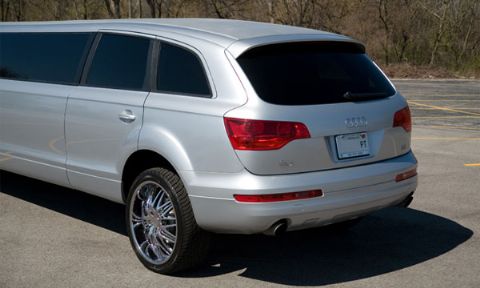 Audi Q7 limo