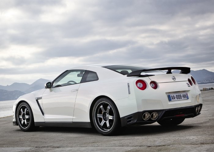 Ниссан примера gt