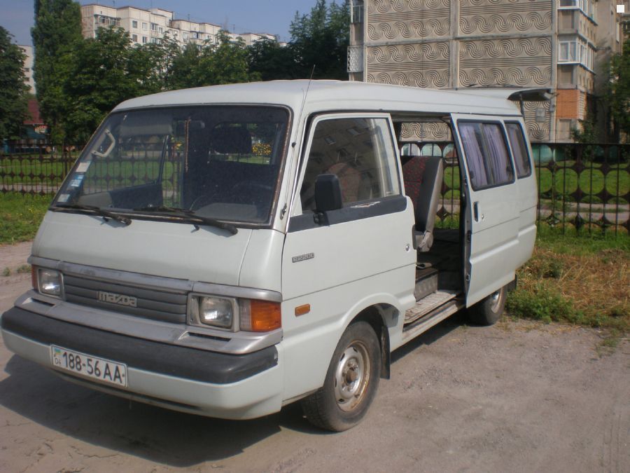 Мазда е2000 фото