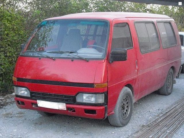 Isuzu midi микроавтобус