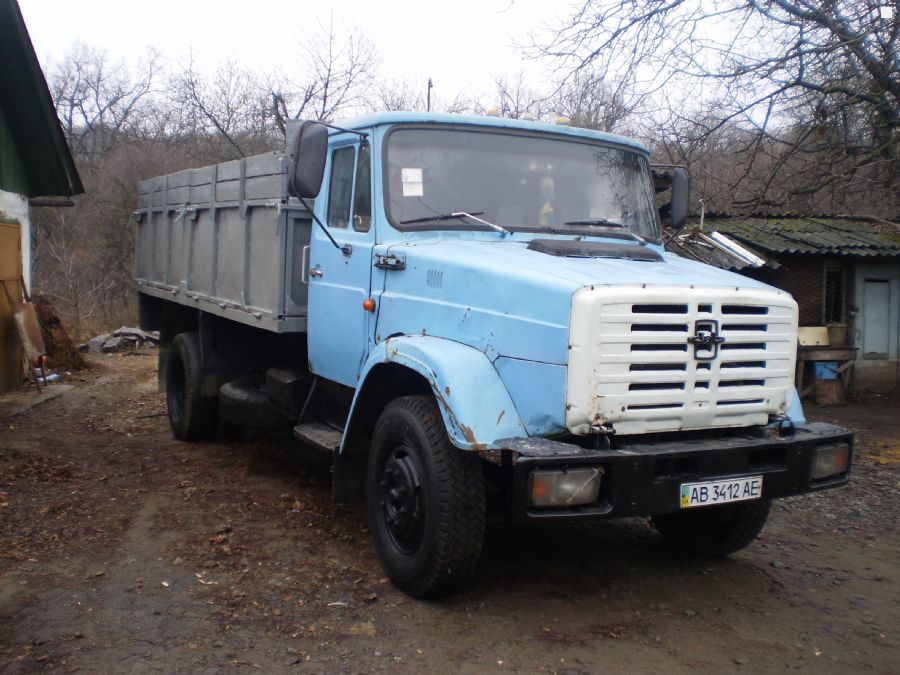 Автомобиль зил 433110