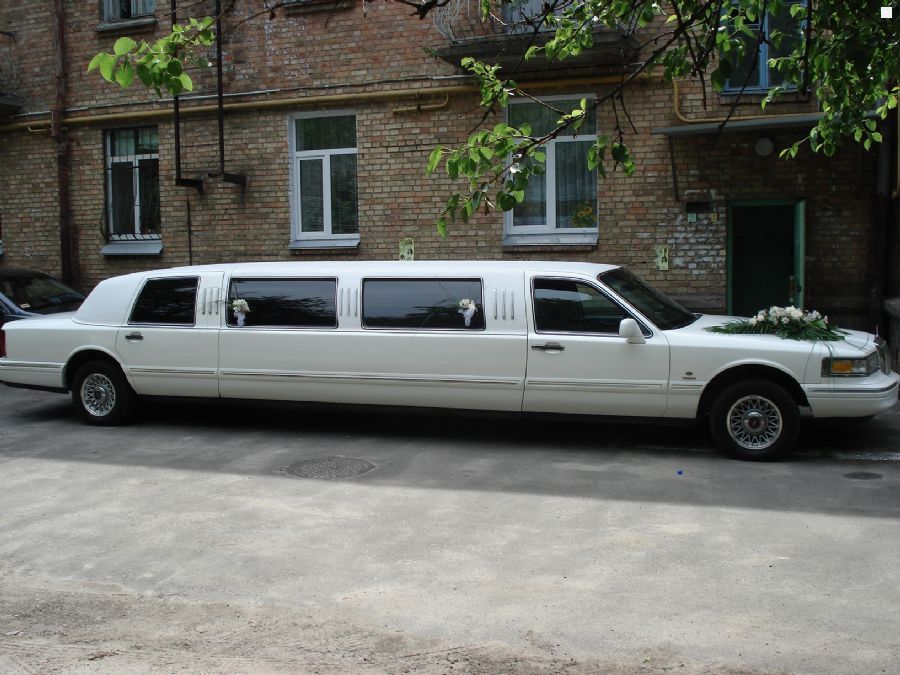 Lincoln town car лимузин