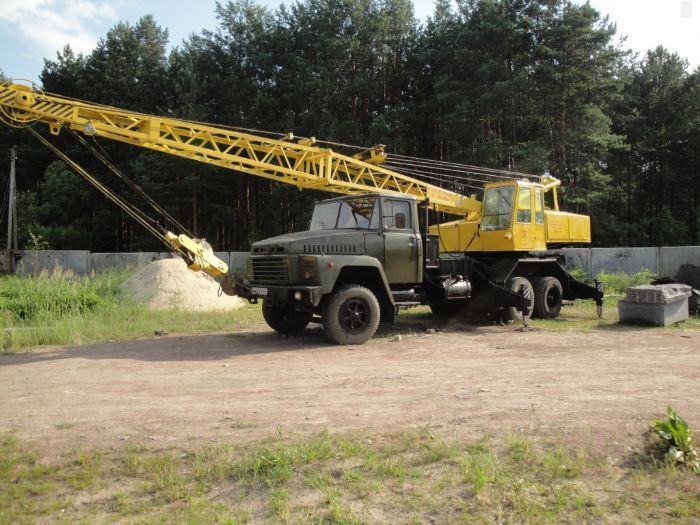 Старый автокран краз