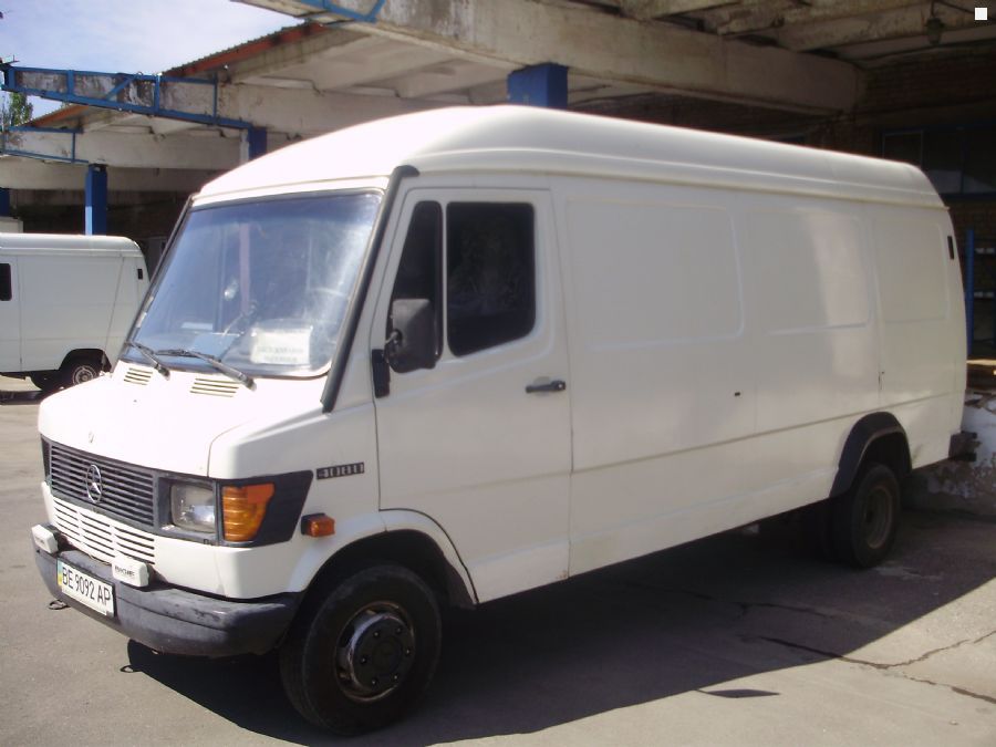 Продаю мерседес 410