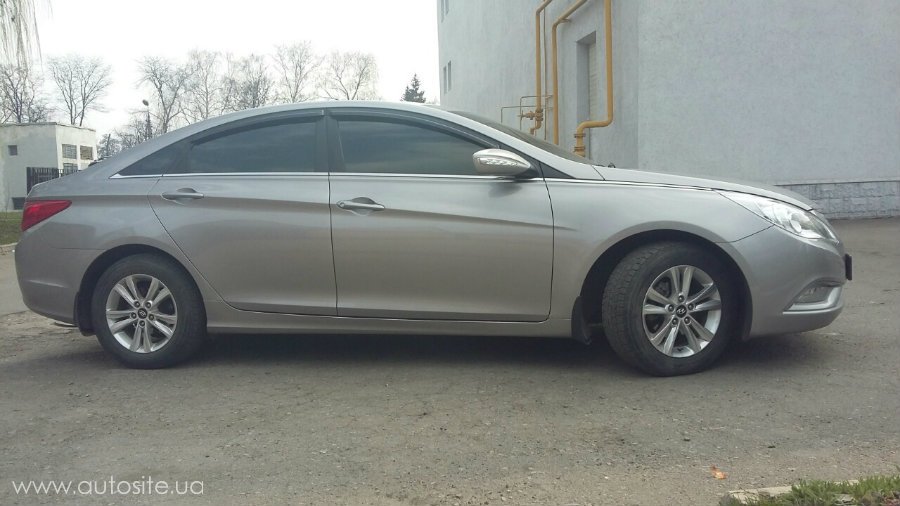 Hyundai sonata 2011 года